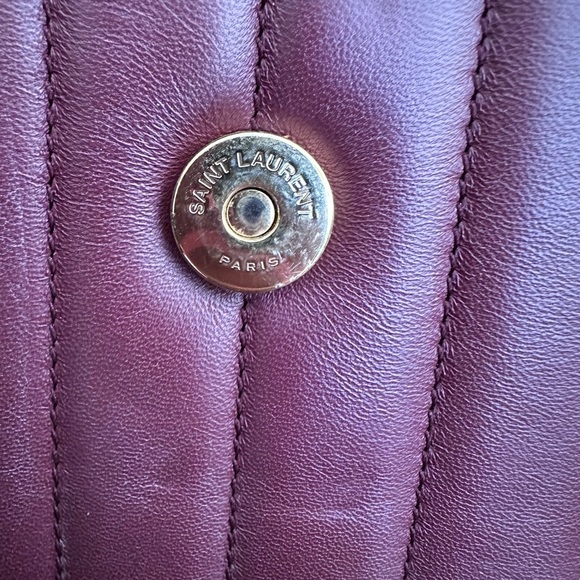 YSL Saint Laurent Medium Vicky Crossbody Bag - Picture 5 of 11